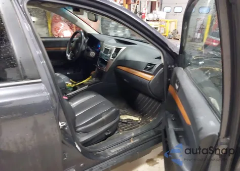 2013 Subaru Outback 2.5I Limited z USA, uszkodzony, nr VIN 4S4BRCKC6D3265416